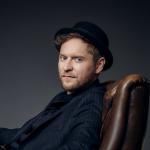 artist image Johannes Oerding Alles brennt Alles brennt