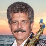 artist image Bernie Saxophone Entertainer Come in My Arms Bernie Saxophone Entertainer