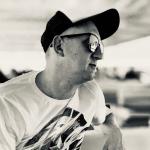 artist image Luca Debonaire, Lukas Newbert Strangers (Original Mix) Lunatic Express, Drama - Single