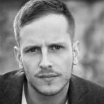artist image ilan Bluestone feat. Giuseppe de Luca Frozen Ground Scars
