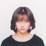 artist image 中山美穂 遠い街のどこかで TOOIMACHINODOKOKADE