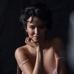 artist image NakitA Сладкие вина, fresh апельсина... Как же красиво он ведет машину....Некогда думать, дымит резина....Мой секси символ за рулём болито....Из красивых губ, вытикают мысли...Пристегни ремни, мы поедем быстро....Руки у руля, авто корабля... Машина (Special Edition)