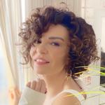 artist image Fatma Turgut Öpme Beni Elimde Dünya