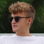 artist image Zak Down Never Growing Up Never Growing Up - Single