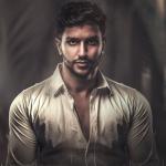 artist image Mehrab & Amir Enghelab 4 Ghad 4 Ghad (feat. Amir Enghelab) - Single
