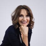artist image Clémentine Le lièvre et la tortue Les plus beaux contes de Grimm et Perrault en chansons (Les versions chantées et les versions instrumentales)