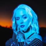artist image Zara Larsson feat. Sabrina Carpenter WOW WOW (Remix) [feat. Sabrina Carpenter] - Single
