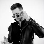 artist image Jonathan Она хочет Она хочет - Single