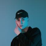 artist image YUFOLL В белом платье В белом платье - Single