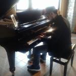 artist image Dimash Di questa vita che passa Meglio solo che accompagnato male