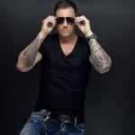 artist image Niels Van Gogh feat. KITA Hypnotized Hypnotized (feat. KITA) - Single