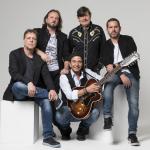 artist image Los Secretos, Mikel Erentxun No Me Imagino Desde Que No Nos Vemos - Concierto Homenaje a Enrique Urquijo (En Directo / WiZink Center / Madrid / 17-11-2019)