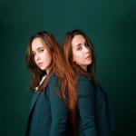 artist image Каратыгины Ксения и Евгения Мамины руки (рингтон)✔ Мамины руки - Single