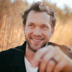 artist image Phillip Phillips Home Behind the Light