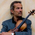 artist image Giuliano Carmignola, Venice Baroque Orchestra, Andrea Marcon Vivaldi: Concerto For Violin, Strings And Harpsichord In G, R. 303 - 2. Largo 100 Violin Masterworks