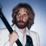 artist image Andrew Gold Spooky scary skeletons - remix Halloween Howls: Fun & Scary Music