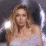artist image Dan Balan feat. Вера Брежнева Лепестками (New) теперья понимаю,почему Дан Балан в своих песнях так мало говорит.. 