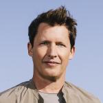 artist image James Blunt Beside you (2023) Who We Used To Be (Deluxe)
