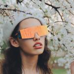 album image Восемь Девочка на воздушном шаре